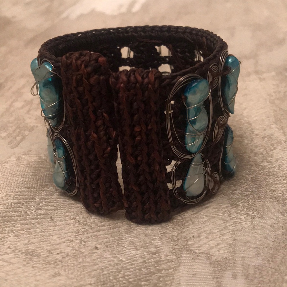 Cuff - Picture 3 of 4